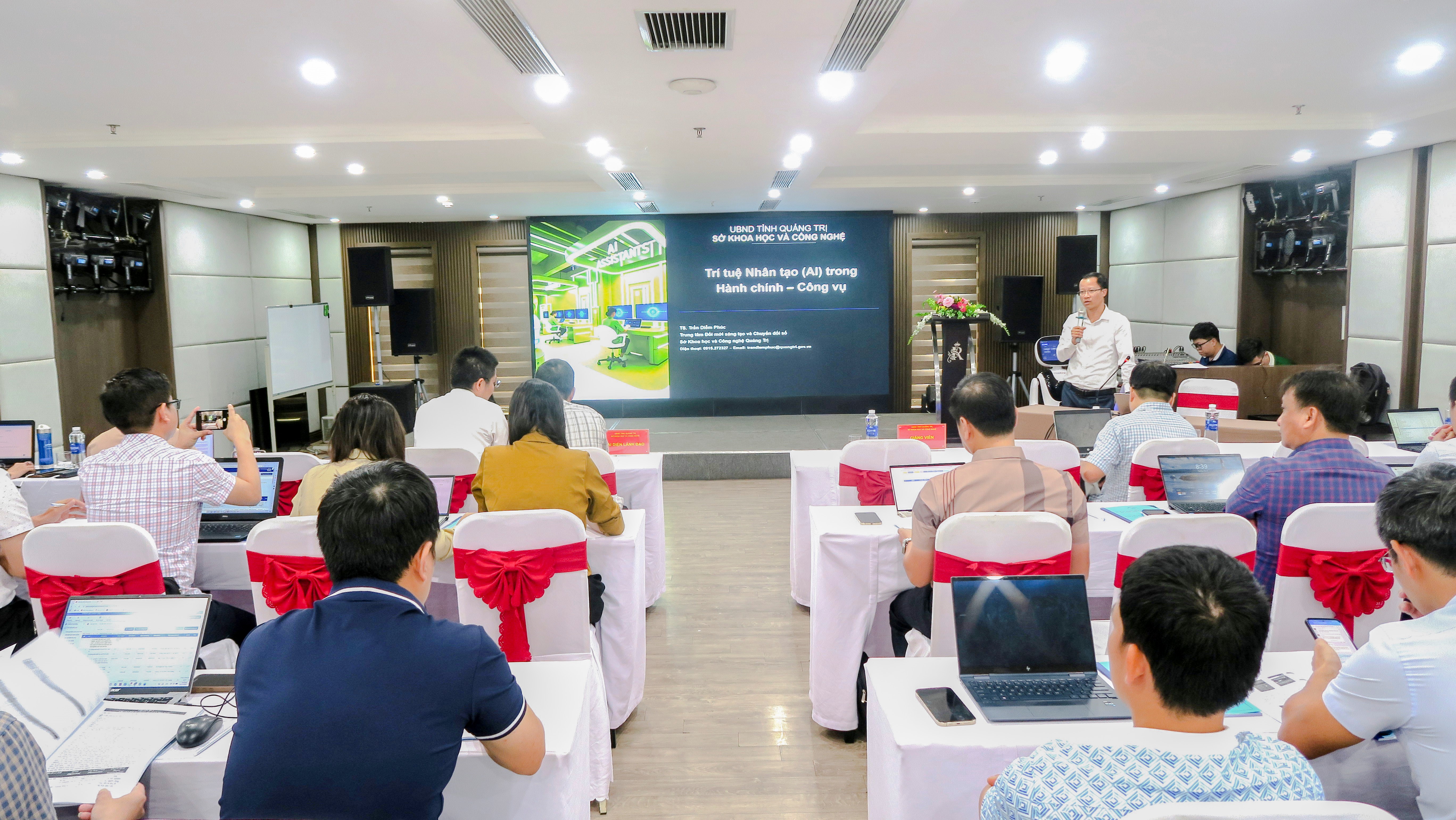 Bồi dưỡng, tập huấn kỹ năng số cho cán bộ, công chức, viên chức trên địa bàn tỉnh Quảng Trị